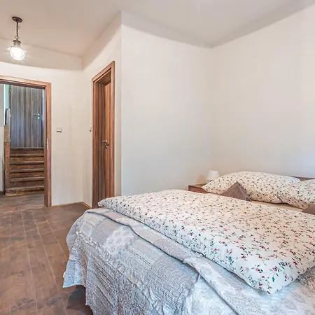 Buskovsky Mlyn 1580 Penzion Dolní Bousov