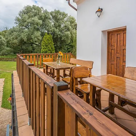 Buskovsky Mlyn 1580 Casa de hóspedes Dolní Bousov