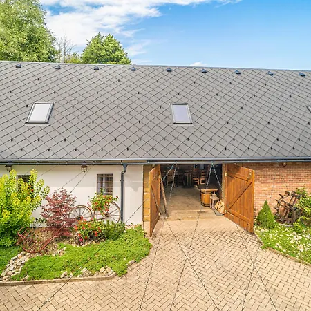 Гостевой дом Buskovsky Mlyn 1580 Dolni Bousov