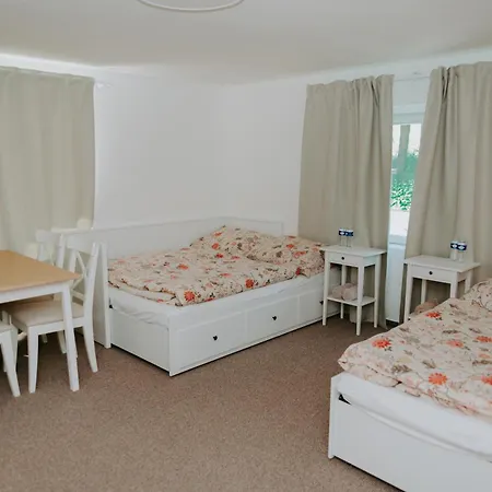 Buskovsky Mlyn 1580 Penzion Dolní Bousov