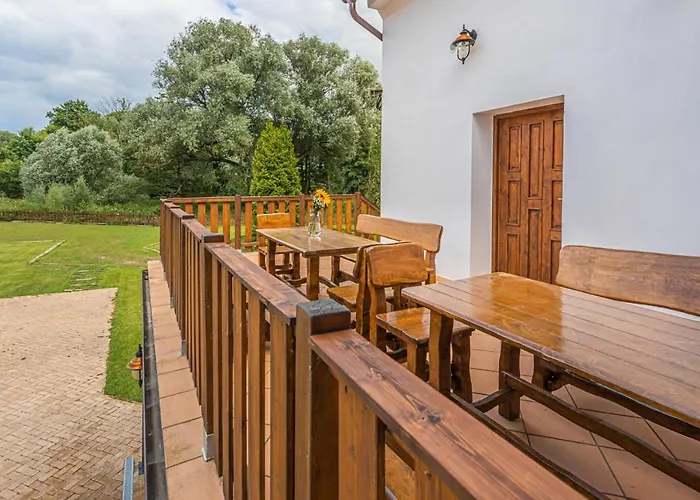 Buskovsky Mlyn 1580 Konukevi Dolní Bousov