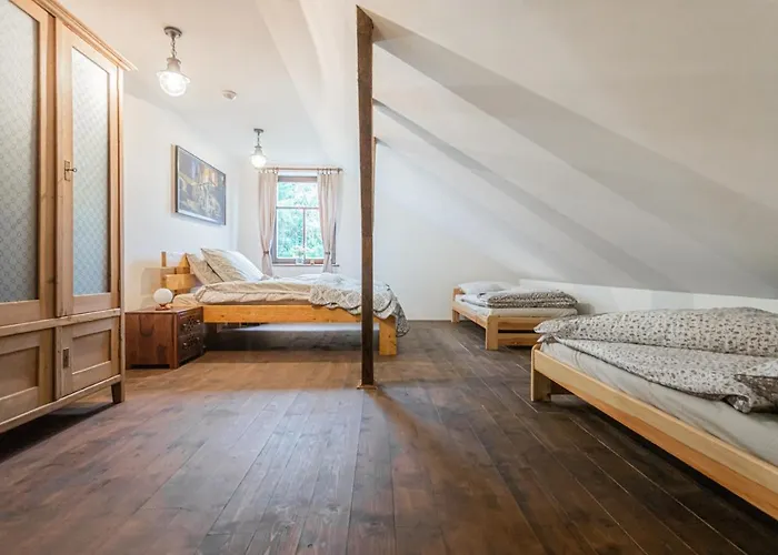 Buskovsky Mlyn 1580 Konukevi Dolní Bousov